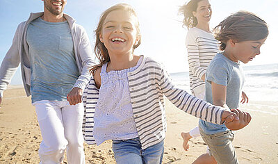 Familie am Strand