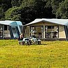 Campingzelte im Grünen